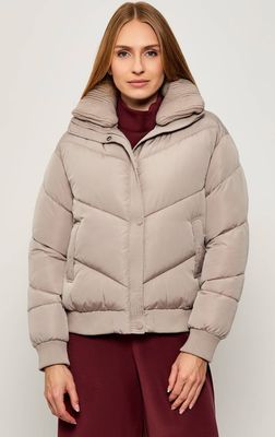 GUESS ACTIVE - Kurtka damska na jesień ze sklepu: Gomez Fashion Store w kategorii: Kurtki damskie - zdjęcie 874714-BD9-10338_GV255W000031T57