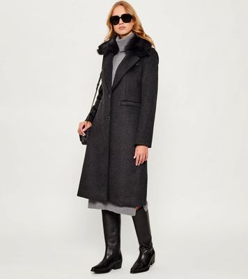 Płaszcz damski Guess ze sklepu: Gomez Fashion Store w kategorii: Płaszcze damskie - zdjęcie 874714-BD9-10338_GJ255W000025Z97
