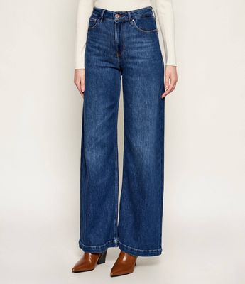 Jeansy damskie w miejskim stylu Guess ze sklepu: Gomez Fashion Store w kategorii: Jeansy damskie - zdjęcie 874714-BD9-10338_GJ255W000105W23