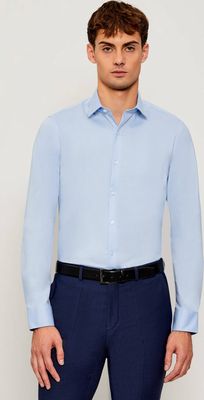Koszula męska z klasycznym kołnierzykiem Calvin Klein ze sklepu: Gomez Fashion Store w kategorii: Koszule męskie - zdjęcie 874714-BD9-10338_CK255M000181E63