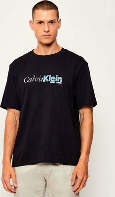 T-shirt męski w stylu młodzieżowym Calvin Klein ze sklepu: Gomez Fashion Store w kategorii: T-shirty męskie - zdjęcie 874714-BD9-10338_CK255M000208544