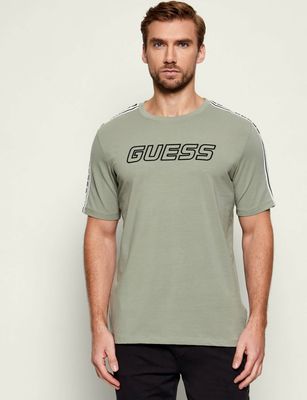 T-shirt męski na wiosnę GUESS ACTIVE ze sklepu: Gomez Fashion Store w kategorii: T-shirty męskie - zdjęcie 874714-BD9-10338_GV255M000005Z01