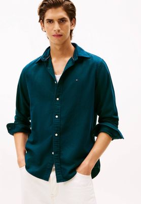 Koszula męska z kołnierzykiem button down Tommy Hilfiger ze sklepu: Gomez Fashion Store w kategorii: Koszule męskie - zdjęcie 874714-BD9-10338_TH255M000218L62