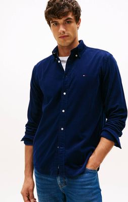 Koszula męska z kołnierzykiem button down Tommy Hilfiger ze sklepu: Gomez Fashion Store w kategorii: Koszule męskie - zdjęcie 874714-BD9-10338_TH255M000219P74