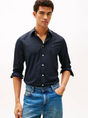 Koszula męska z klasycznym kołnierzykiem Tommy Hilfiger ze sklepu: Gomez Fashion Store w kategorii: Koszule męskie - zdjęcie 874714-BD9-10338_TH255M000222F23