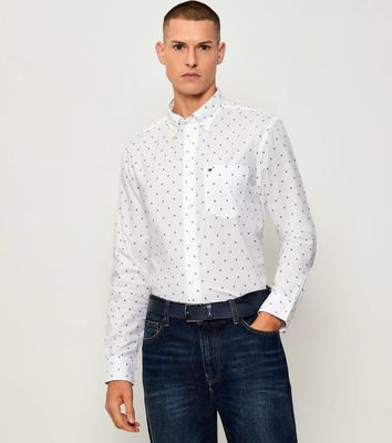 Koszula męska na wiosnę z klasycznym kołnierzykiem Tommy Hilfiger ze sklepu: Gomez Fashion Store w kategorii: Koszule męskie - zdjęcie 874714-BD9-10338_TH255M000289E90
