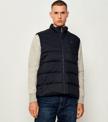 Kamizelka męska na jesień Tommy Hilfiger ze sklepu: Gomez Fashion Store w kategorii: Kamizelki męskie - zdjęcie 874714-BD9-10338_TH255M000318F23