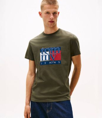 T-shirt męski młodzieżowy Tommy Jeans ze sklepu: Gomez Fashion Store w kategorii: T-shirty męskie - zdjęcie 874714-BD9-10338_TM255M000052F98