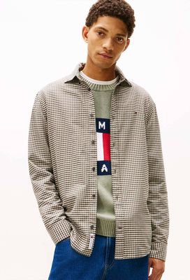 Koszula męska na jesień Tommy Jeans ze sklepu: Gomez Fashion Store w kategorii: Koszule męskie - zdjęcie 874714-BD9-10338_TM255M000068F98