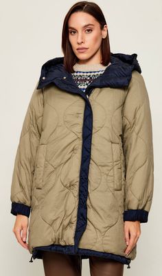 Kurtka damska casual Weekend MaxMara ze sklepu: Gomez Fashion Store w kategorii: Kurtki damskie - zdjęcie 874714-BD9-10338_MW255W000041037