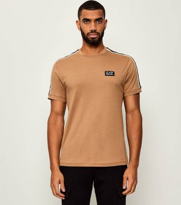 T-shirt męski na wiosnę EA7 ze sklepu: Gomez Fashion Store w kategorii: T-shirty męskie - zdjęcie 874714-BD9-10338_E7255M000053E79