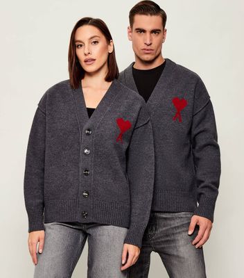 Sweter damski na zimę AMI Paris ze sklepu: Gomez Fashion Store w kategorii: Swetry damskie - zdjęcie 874714-BD9-10338_AI255U000008006
