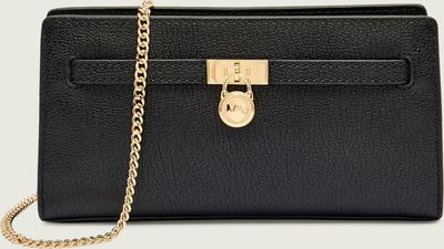 Kopertówka elegancka glamour Michael Kors ze sklepu: Gomez Fashion Store w kategorii: Kopertówki - zdjęcie 874714-BD9-10338_MK255W000048001