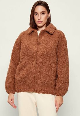 Kurtka damska ST.Barth ze sklepu: Gomez Fashion Store w kategorii: Kurtki damskie - zdjęcie 874714-BD9-10338_SB255W000003272