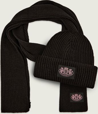 Czapka zimowa damska Juicy Couture ze sklepu: Gomez Fashion Store w kategorii: Czapki zimowe damskie - zdjęcie 874714-BD9-10338_JY255W000035001