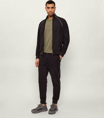Dres męski sportowy BOSS GREEN ze sklepu: Gomez Fashion Store w kategorii: Dresy męskie - zdjęcie 874714-BD9-10338_BG261M000067001