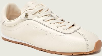 Buty sportowe damskie na wiosnę Tommy Hilfiger ze sklepu: Gomez Fashion Store w kategorii: Buty sportowe damskie - zdjęcie 874714-BD9-10338_TH261W000007A80
