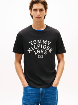 T-shirt męski w stylu młodzieżowym Tommy Hilfiger ze sklepu: Gomez Fashion Store w kategorii: T-shirty męskie - zdjęcie 874714-BD9-10338_TH261M000010D12