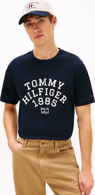 T-shirt męski na wiosnę Tommy Hilfiger ze sklepu: Gomez Fashion Store w kategorii: T-shirty męskie - zdjęcie 874714-BD9-10338_TH261M000010F23