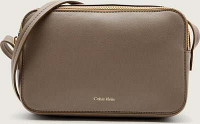 Listonoszka Calvin Klein ze sklepu: Gomez Fashion Store w kategorii: Listonoszki - zdjęcie 874714-BD9-10338_CK261W000042E20