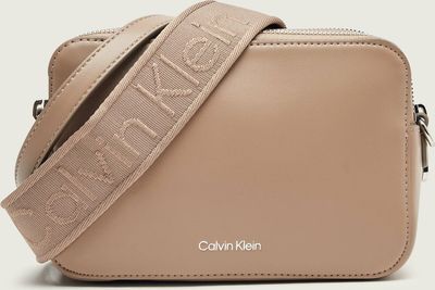 Listonoszka młodzieżowa Calvin Klein ze sklepu: Gomez Fashion Store w kategorii: Listonoszki - zdjęcie 874714-BD9-10338_CK261W000043E20