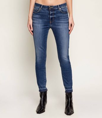 Jeansy damskie na wiosnę Pinko ze sklepu: Gomez Fashion Store w kategorii: Jeansy damskie - zdjęcie 874714-BD9-10338_PI261W000033901