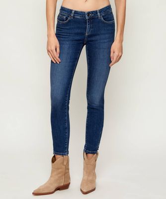 Jeansy damskie w miejskim stylu casual Marc Cain ze sklepu: Gomez Fashion Store w kategorii: Jeansy damskie - zdjęcie 874714-BD9-10338_CR261W000032355