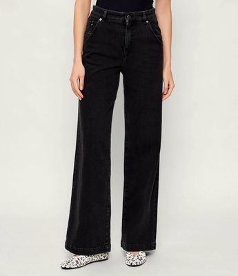 Jeansy damskie casual Marc Cain ze sklepu: Gomez Fashion Store w kategorii: Jeansy damskie - zdjęcie 874714-BD9-10338_CR261W000043870