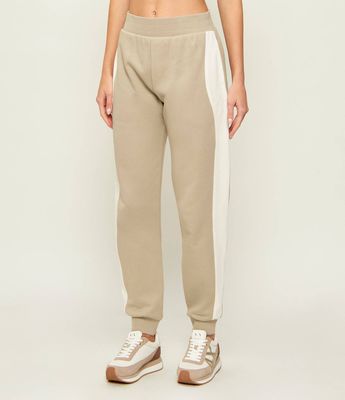 Spodnie damskie letnie Armani Exchange ze sklepu: Gomez Fashion Store w kategorii: Spodnie damskie - zdjęcie 874714-BD9-10338_AX262W000063J95