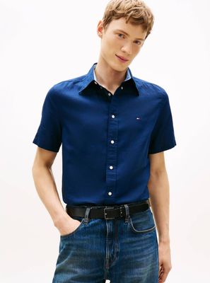 Koszula męska z klasycznym kołnierzykiem Tommy Hilfiger ze sklepu: Gomez Fashion Store w kategorii: Koszule męskie - zdjęcie 874714-BD9-10338_TH262M000071F32