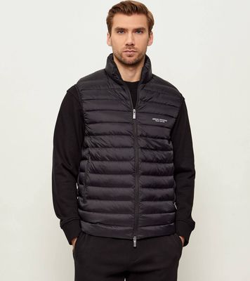 Kamizelka męska jesienna Armani Exchange ze sklepu: Gomez Fashion Store w kategorii: Kamizelki męskie - zdjęcie 874714-BD9-10338_AX262M000100H50