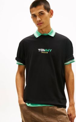 T-shirt męski na wiosnę w stylu młodzieżowym Tommy Jeans ze sklepu: Gomez Fashion Store w kategorii: T-shirty męskie - zdjęcie 874714-BD9-10338_TM262M000036D44