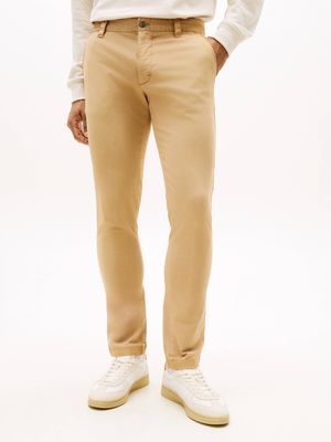 Spodnie męskie na wiosnę letnie Tommy Jeans ze sklepu: Gomez Fashion Store w kategorii: Spodnie męskie - zdjęcie 874714-BD9-10338_TM262M000063G32