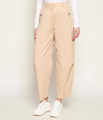Spodnie damskie wiosenne Guess ze sklepu: Gomez Fashion Store w kategorii: Spodnie damskie - zdjęcie 874714-BD9-10338_GJ261W000018M03