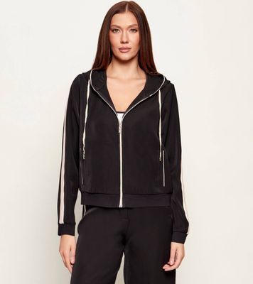 Bluza damska na jesień GUESS ACTIVE ze sklepu: Gomez Fashion Store w kategorii: Bluzy damskie - zdjęcie 874714-BD9-10338_GV262W000035046