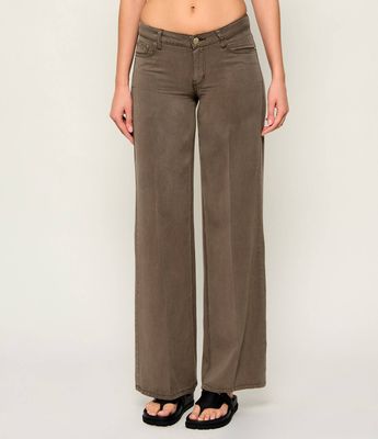 Jeansy damskie casual Guess ze sklepu: Gomez Fashion Store w kategorii: Jeansy damskie - zdjęcie 874714-BD9-10338_GJ262W000007I90