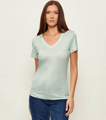 Bluzka damska casual Guess ze sklepu: Gomez Fashion Store w kategorii: Bluzki damskie - zdjęcie 874714-BD9-10338_GJ262W000016R54