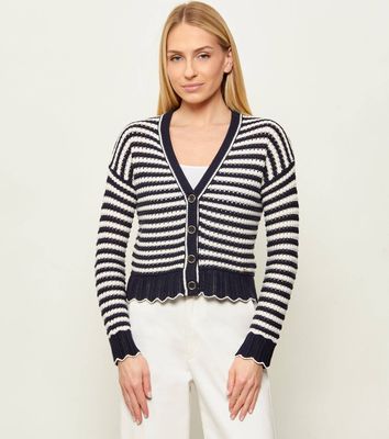 Sweter damski na lato Guess ze sklepu: Gomez Fashion Store w kategorii: Swetry damskie - zdjęcie 874714-BD9-10338_GJ262W000113R87