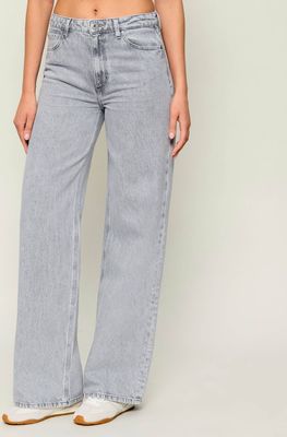 Jeansy damskie letnie Guess ze sklepu: Gomez Fashion Store w kategorii: Jeansy damskie - zdjęcie 874714-BD9-10338_GJ262W000120R89