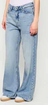 Jeansy damskie Guess ze sklepu: Gomez Fashion Store w kategorii: Jeansy damskie - zdjęcie 874714-BD9-10338_GJ262W000128R96