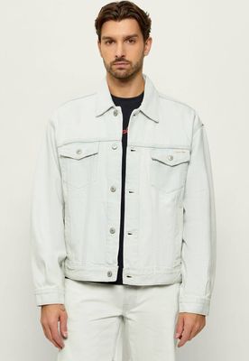 Kurtka męska casual na wiosnę Calvin Klein Jeans ze sklepu: Gomez Fashion Store w kategorii: Kurtki męskie - zdjęcie 874714-BD9-10338_CJ262M000074Z44