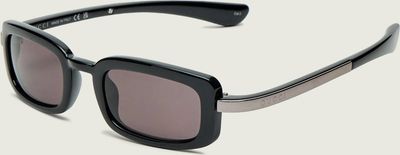 Okulary przeciwsłoneczne Gucci ze sklepu: Gomez Fashion Store w kategorii: Okulary przeciwsłoneczne męskie - zdjęcie 874714-BD9-10338_GC255M000001001