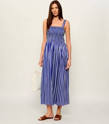 Marc Cain - Sukienka ze sklepu: Gomez Fashion Store w kategorii: Sukienki - zdjęcie 874714-BD9-10338_CR262W000082757