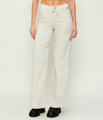 Marc Cain - Jeansy damskie letnie w miejskim stylu ze sklepu: Gomez Fashion Store w kategorii: Jeansy damskie - zdjęcie 874714-BD9-10338_CR262W000090182