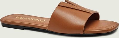 Klapki damskie na lato Valentino ze sklepu: Gomez Fashion Store w kategorii: Klapki damskie - zdjęcie 874714-BD9-10338_VO262W000042085
