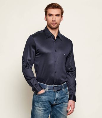 Koszula męska z klasycznym kołnierzykiem casual Emporio Armani ze sklepu: Gomez Fashion Store w kategorii: Koszule męskie - zdjęcie 874714-BD9-10338_EA262M000056M14