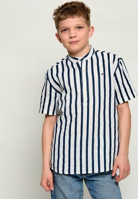 Koszula chłopięca na wiosnę Tommy Hilfiger ze sklepu: Gomez Fashion Store w kategorii: Koszule chłopięce