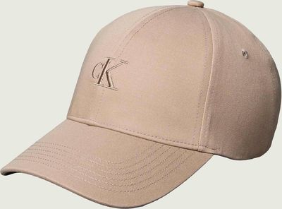 Czapka z daszkiem damska Calvin Klein ze sklepu: Gomez Fashion Store w kategorii: Czapki z daszkiem damskie - zdjęcie 874714-BD9-10338_CK262W000059E20