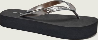 Klapki damskie na lato Calvin Klein ze sklepu: Gomez Fashion Store w kategorii: Klapki damskie - zdjęcie 874714-BD9-10338_CK262W000066213