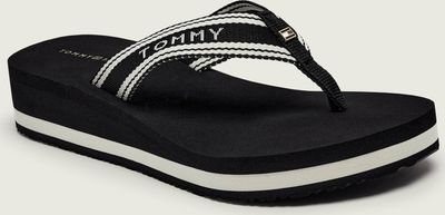 Klapki damskie na lato Tommy Hilfiger ze sklepu: Gomez Fashion Store w kategorii: Klapki damskie - zdjęcie 874714-BD9-10338_TH262W000104D12